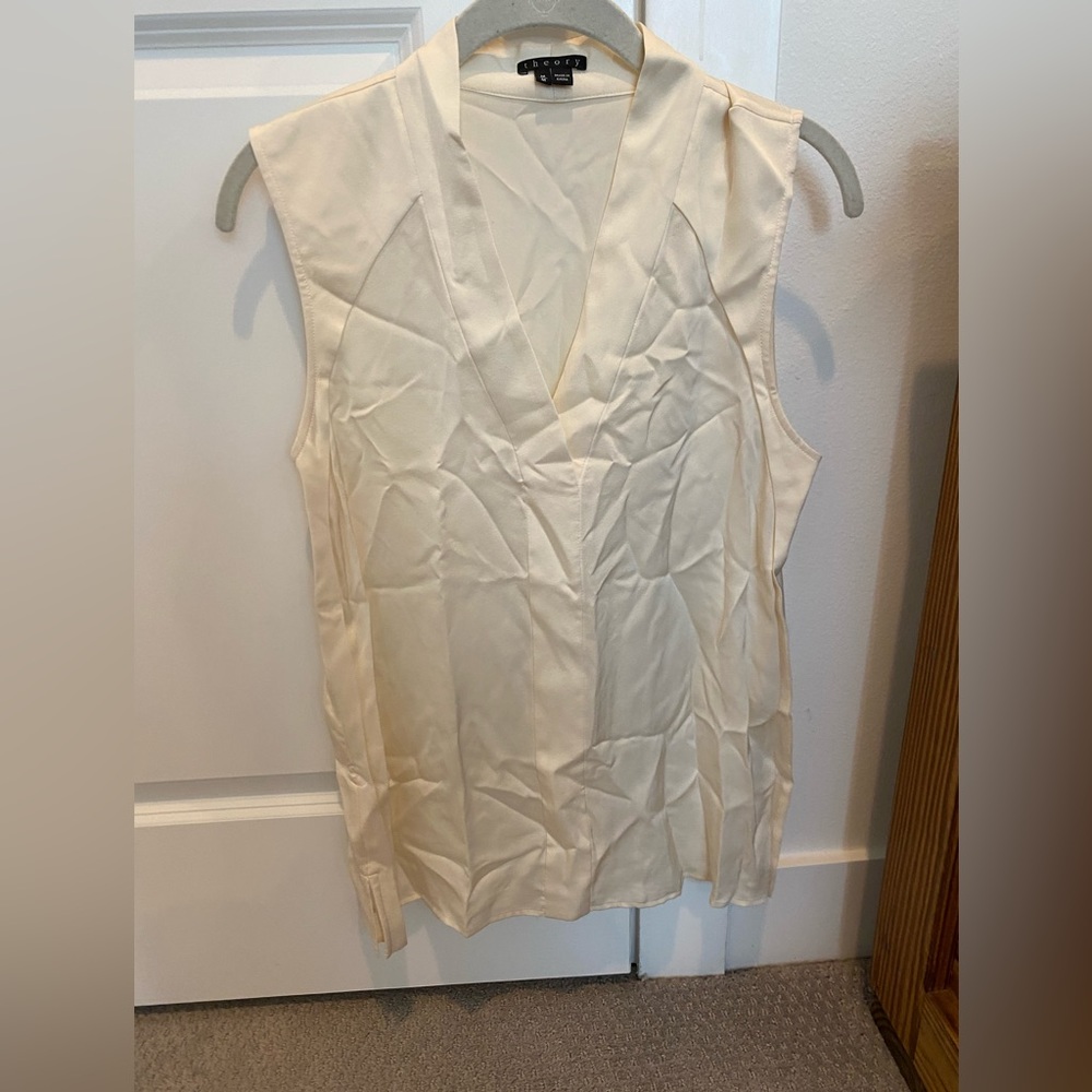 Theory cream shell - medium NWOT